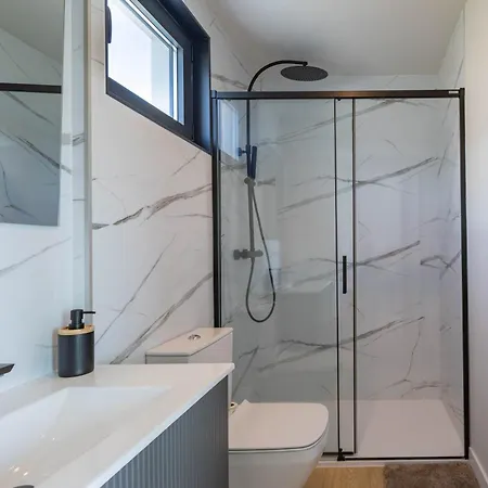 Complejo Con Piscina דירה *